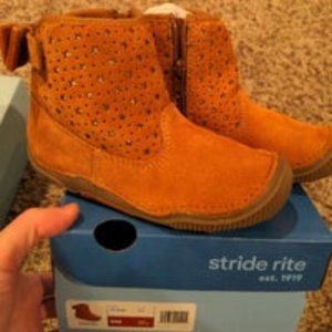 Stride rite srt Angie ankle boots size 9